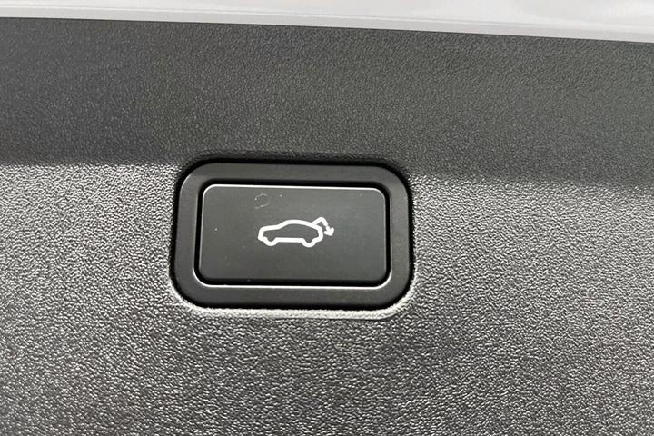 Hvid Volvo EX30 fra 2024