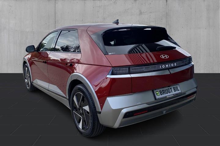 Rød Hyundai Ioniq 5 fra 2026