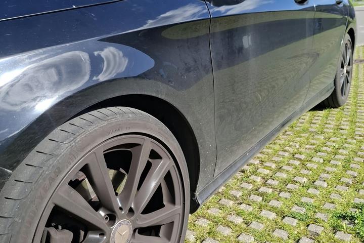 Sort Mercedes CLA fra 2015