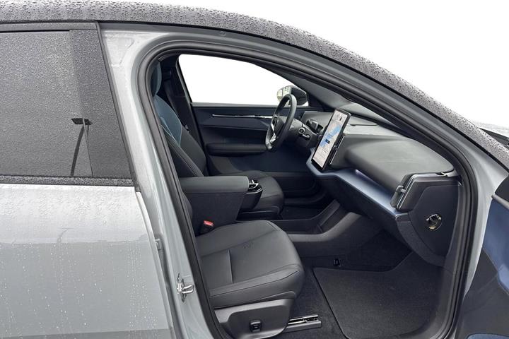 Grå Volvo EX30 fra 2024