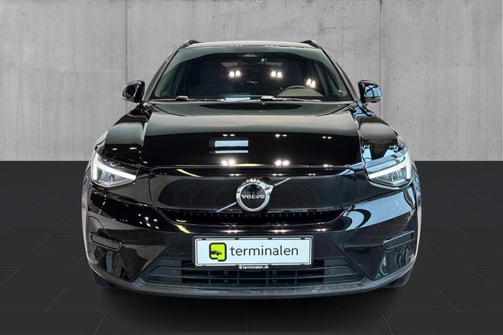 Sort Volvo XC40 fra 2023