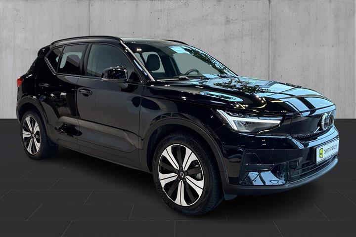 Sort Volvo XC40 fra 2023