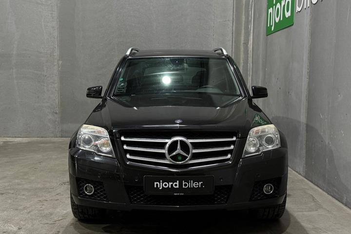 undefined Mercedes GLK320 fra 2008 set udefra