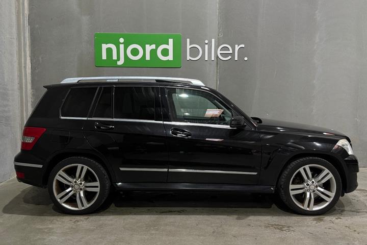 undefined Mercedes GLK320 fra 2008 set udefra