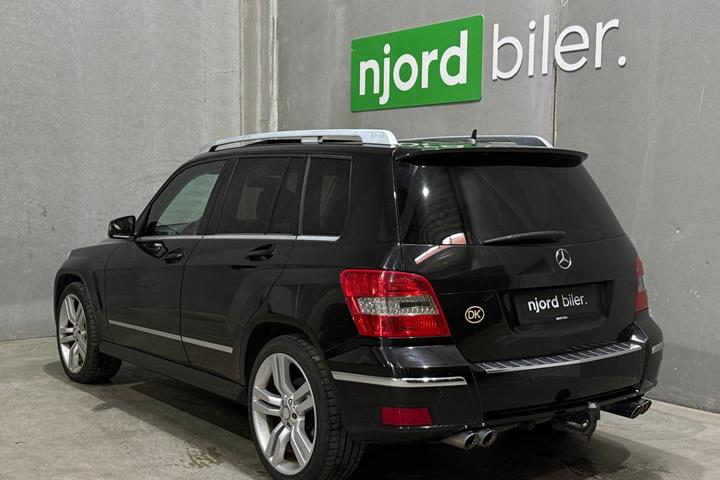 undefined Mercedes GLK320 fra 2008 set udefra