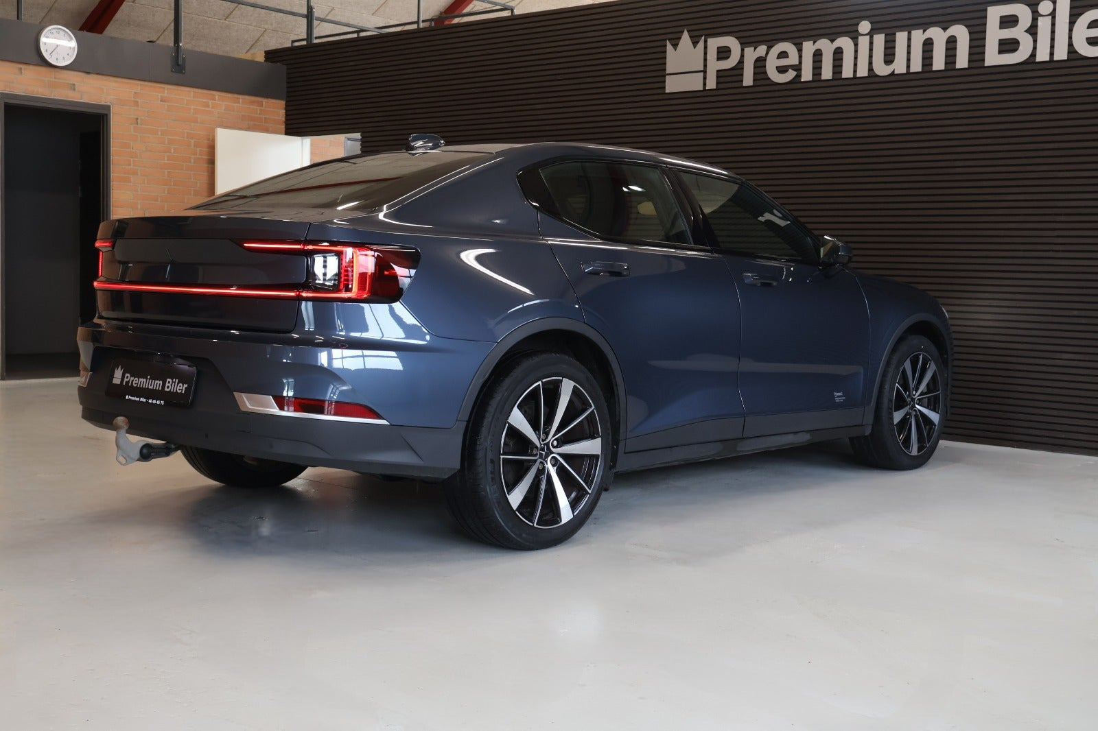 Blå Polestar 2 fra 2022