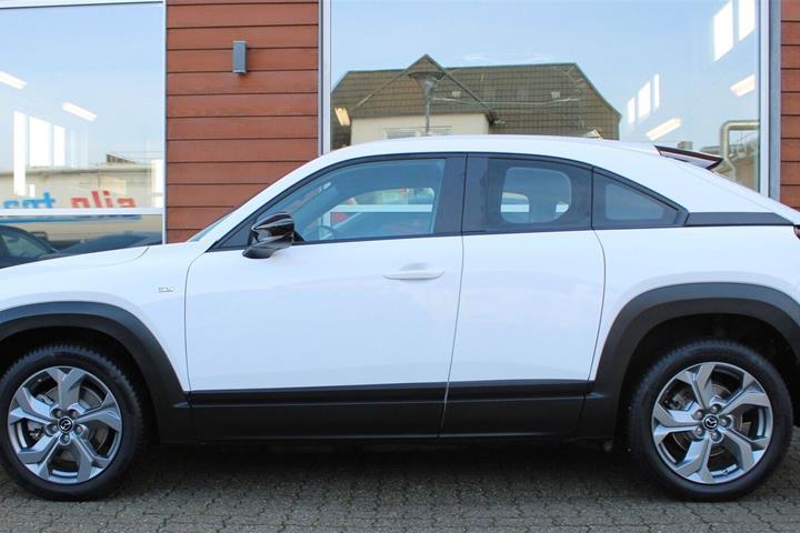 Hvid Mazda MX-30 fra 2022