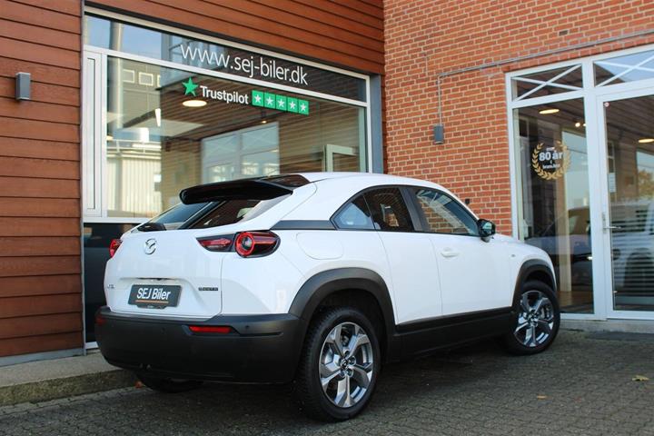 Hvid Mazda MX-30 fra 2022