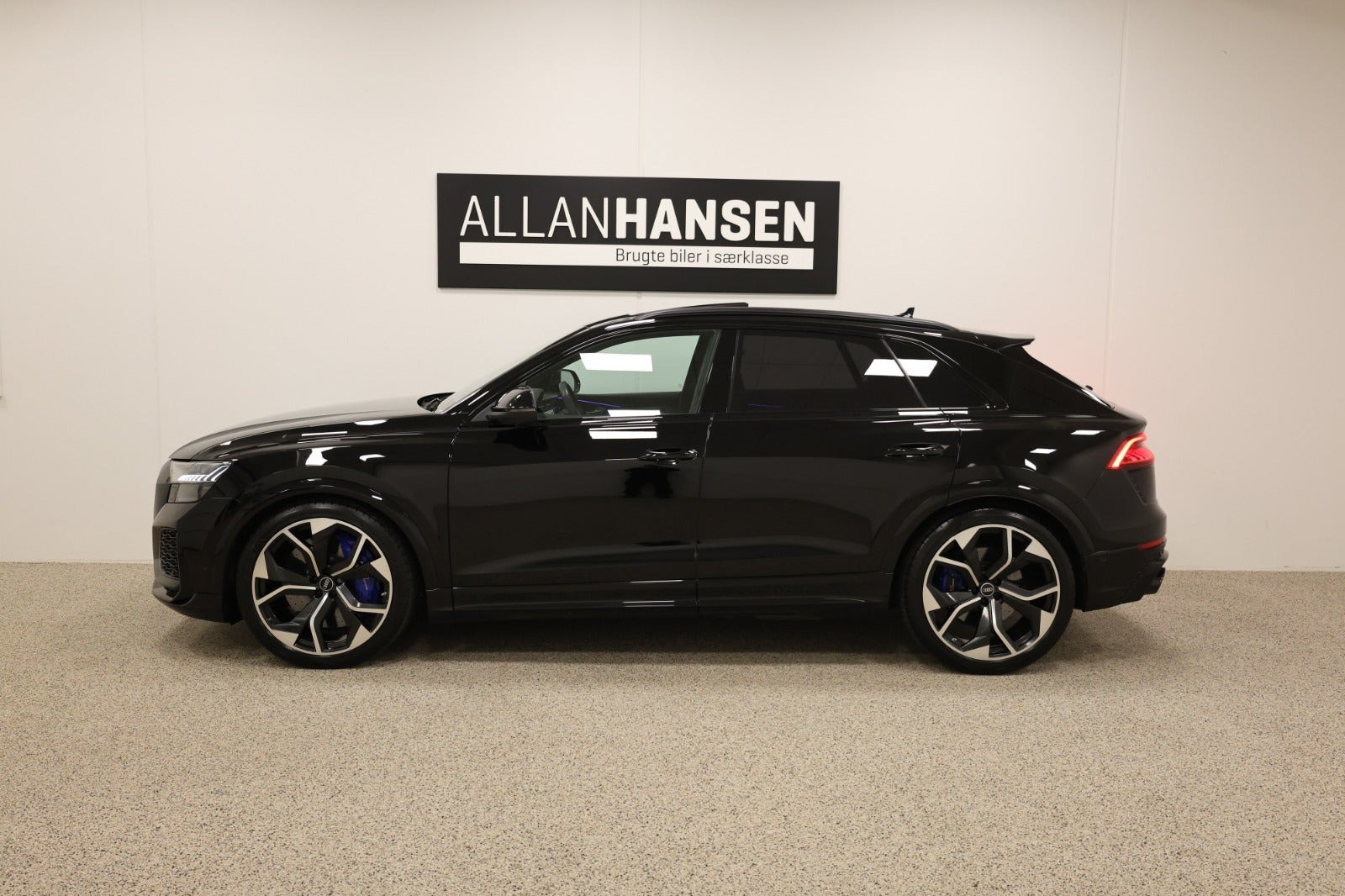 Sort Audi RS Q8 fra 2020