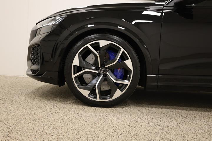 Sort Audi RS Q8 fra 2020