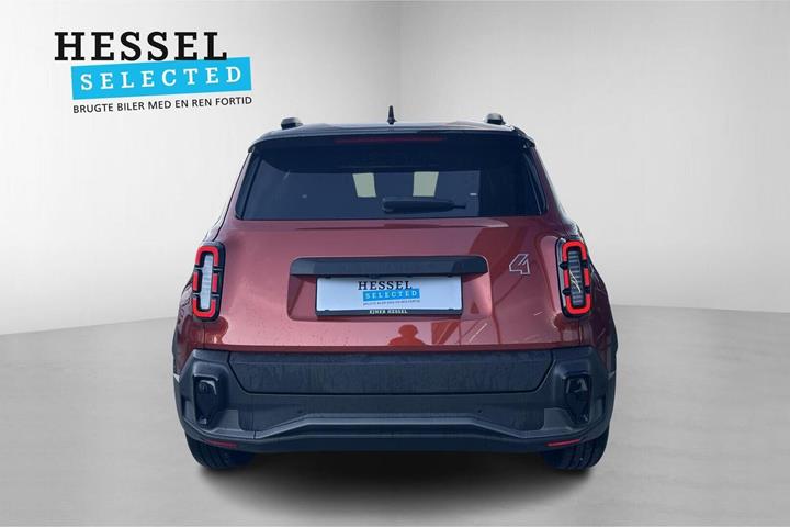 Brun Renault 4 E-Tech fra 2026