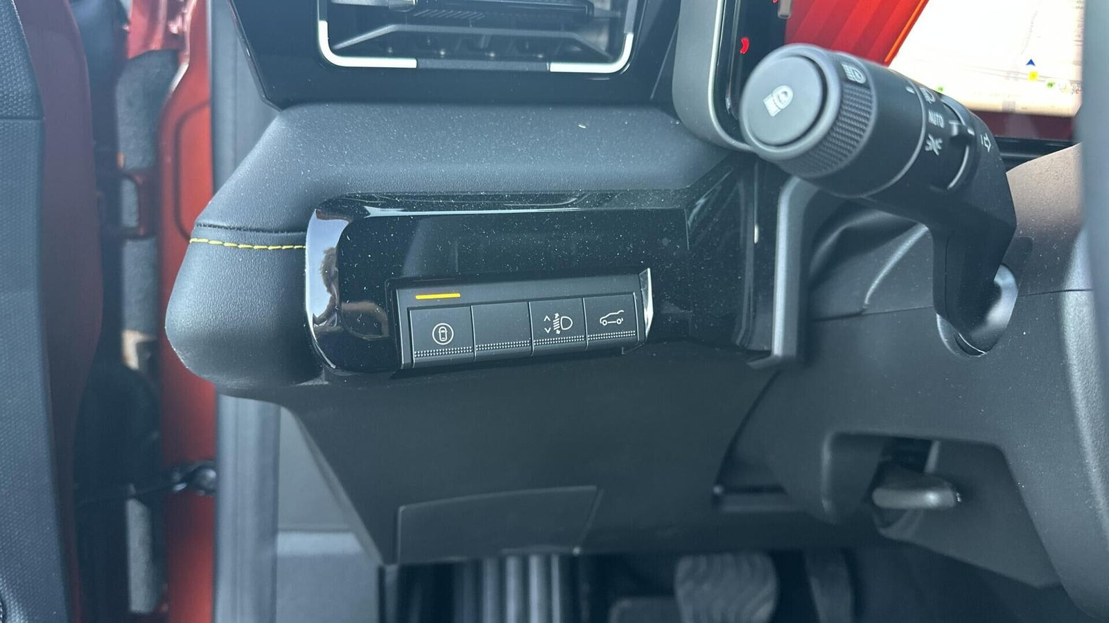 Brun Renault 4 E-Tech fra 2026