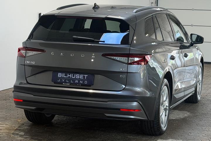 Grå Skoda Enyaq fra 2023