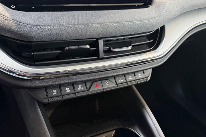 Grå Skoda Enyaq fra 2023