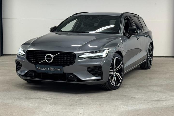 Grå Volvo V60 fra 2021