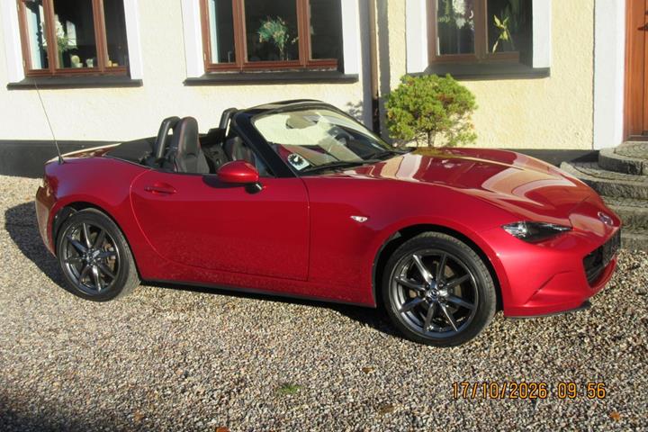 Rød Mazda MX-5 fra 2016