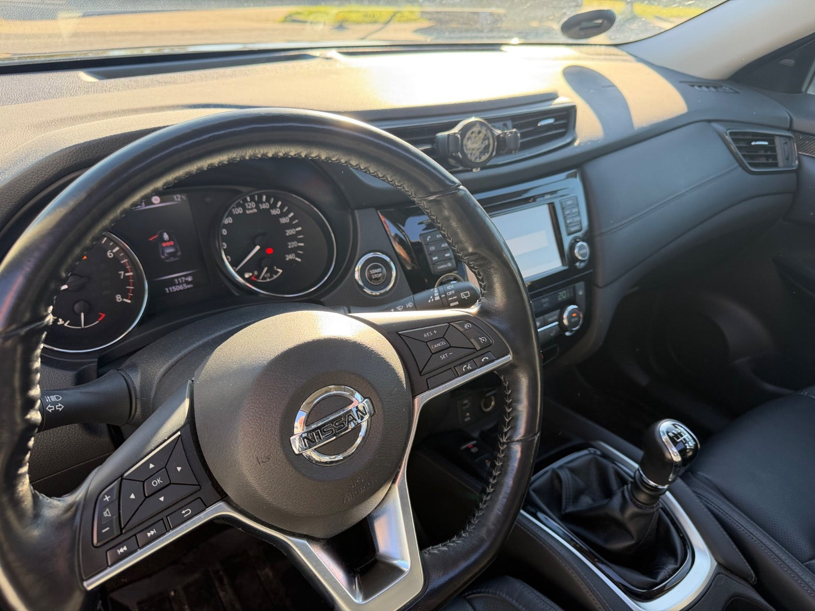 Sort Nissan X-Trail fra 2018