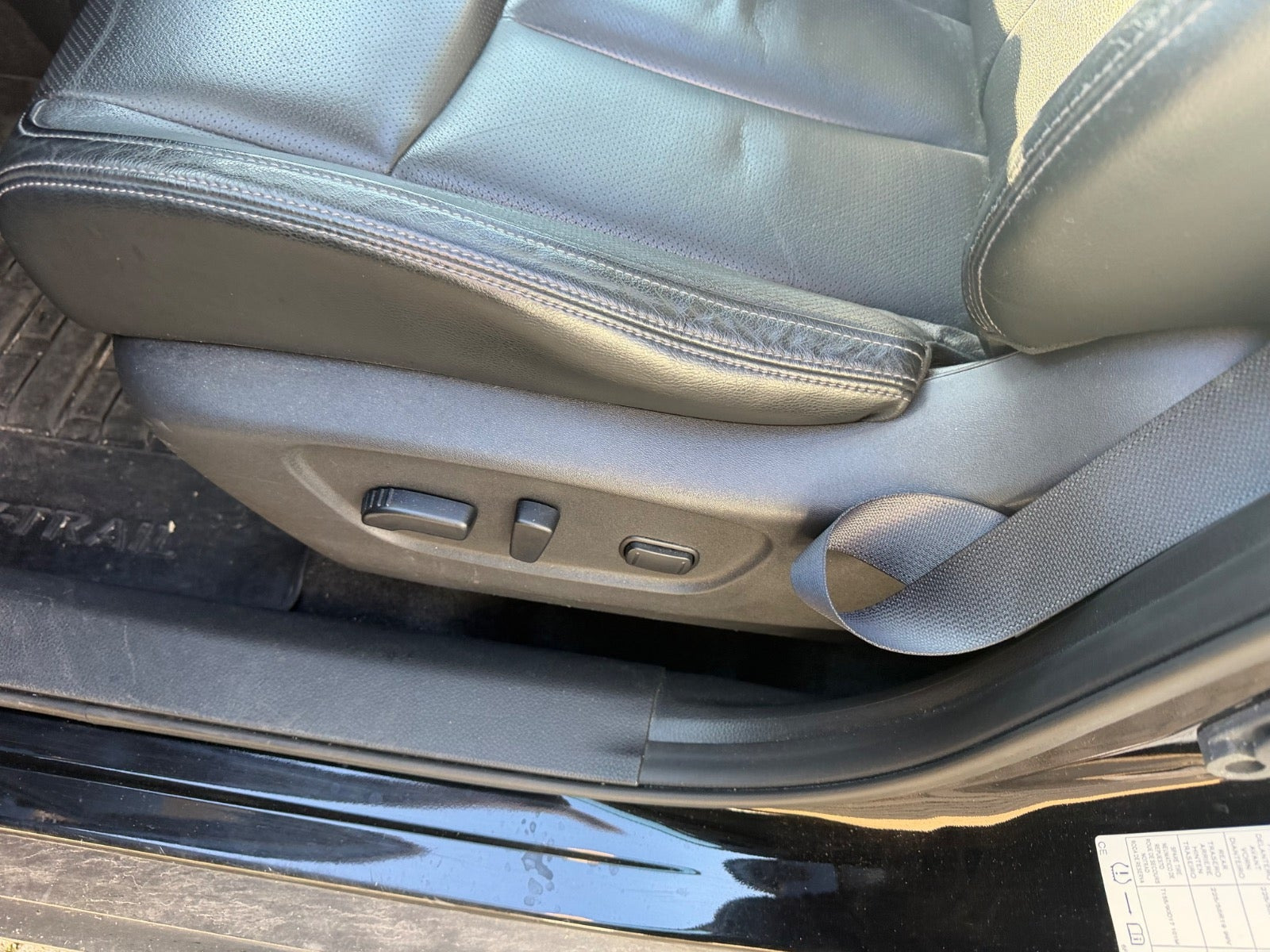 Sort Nissan X-Trail fra 2018