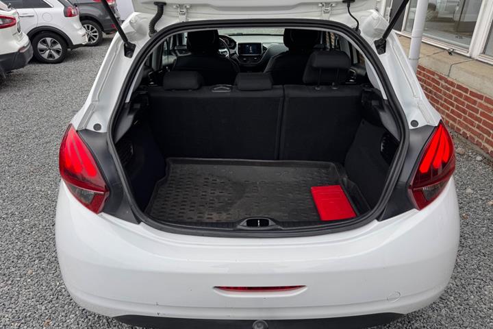 undefined Peugeot 208 fra 2017