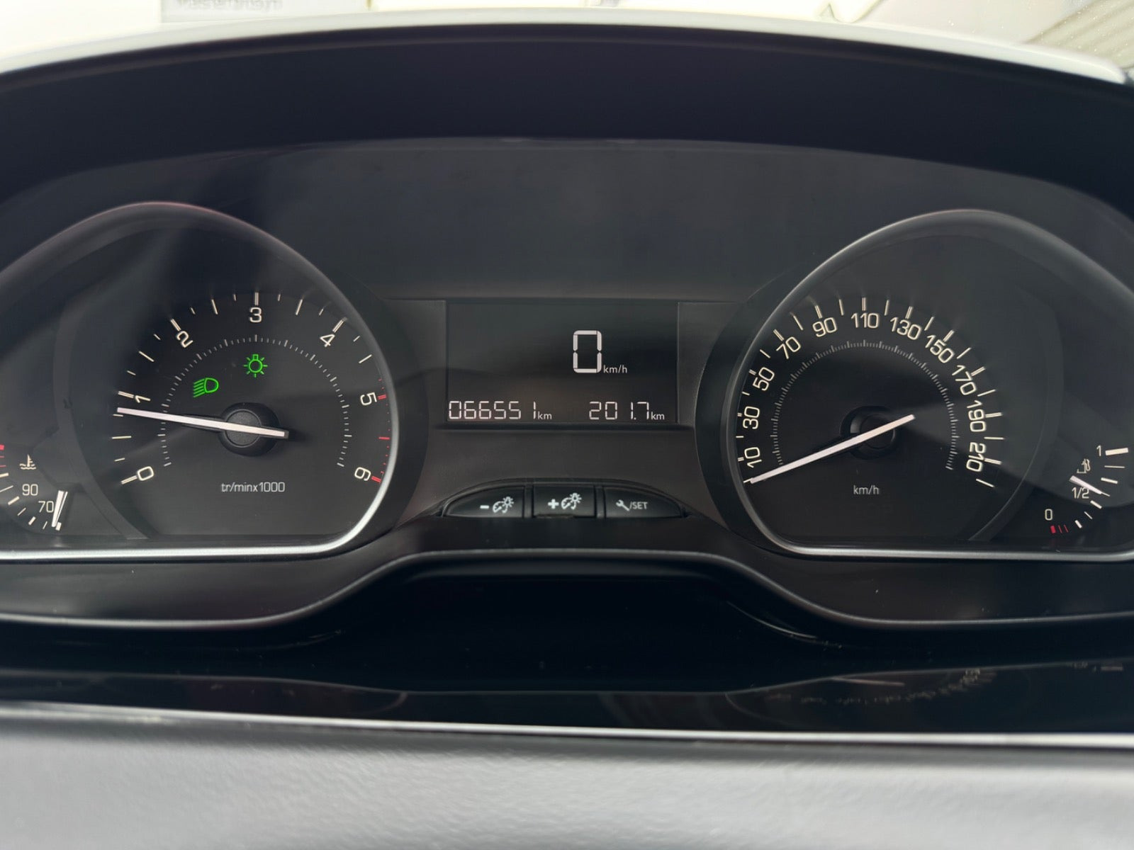 undefined Peugeot 208 fra 2017