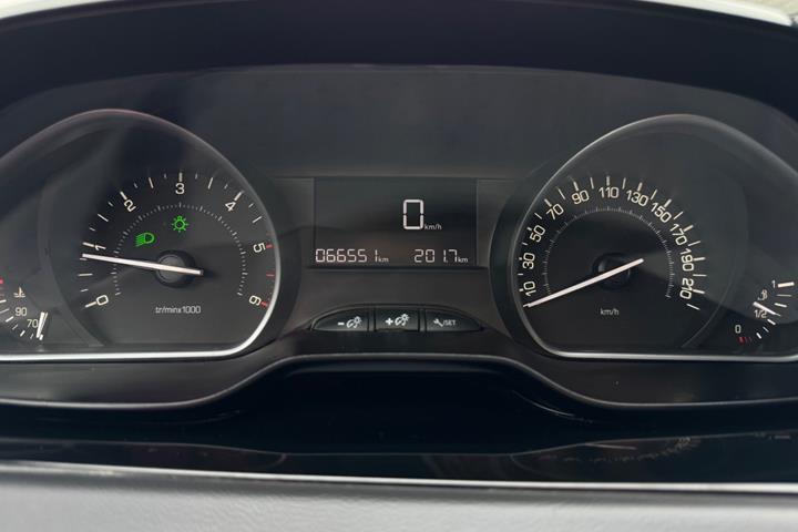 undefined Peugeot 208 fra 2017