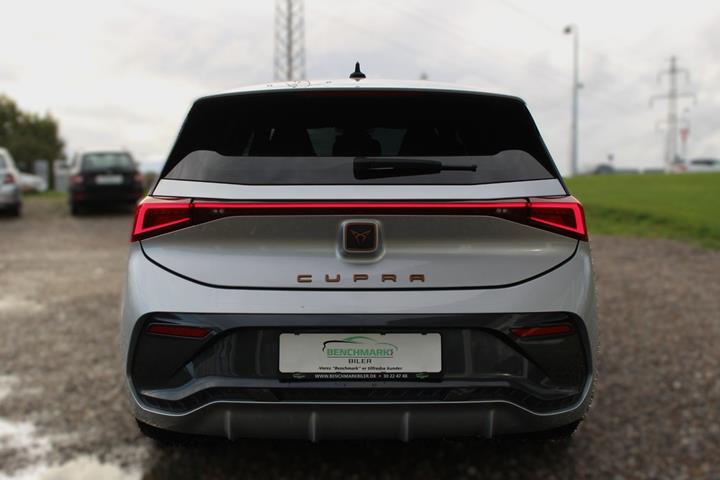 Sølv Cupra Born fra 2022