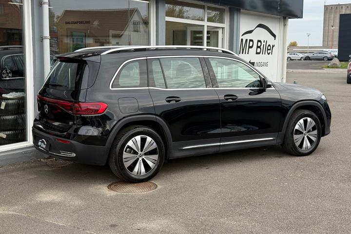 Sort Mercedes EQB250+ fra 2024