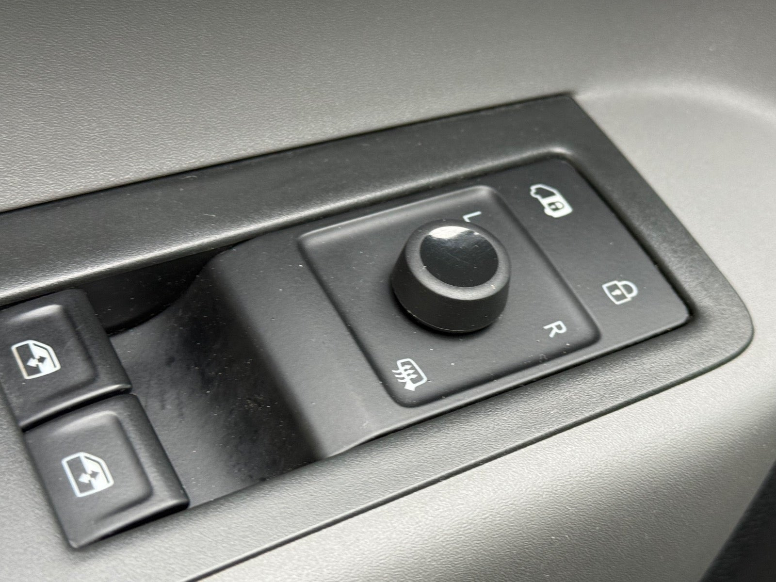 Grøn VW ID.Buzz fra 2024