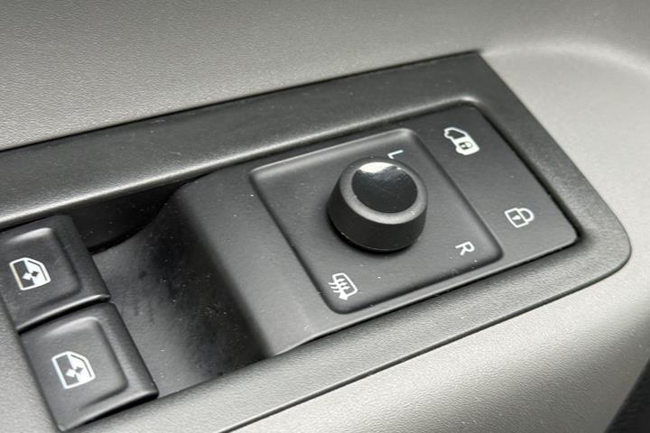 Grøn VW ID.Buzz fra 2024