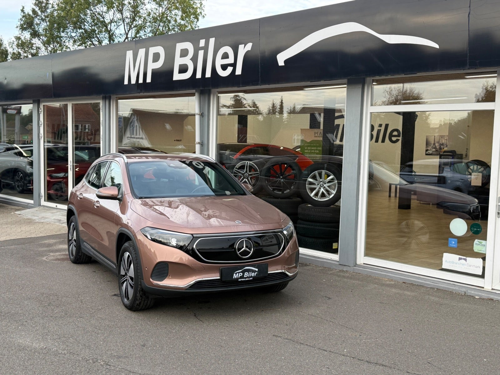 Grå Mercedes EQA250 fra 2023