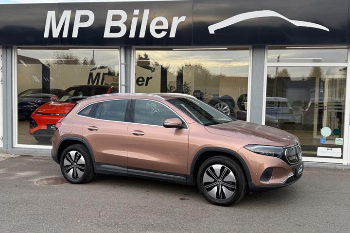 Grå Mercedes EQA250 fra 2023