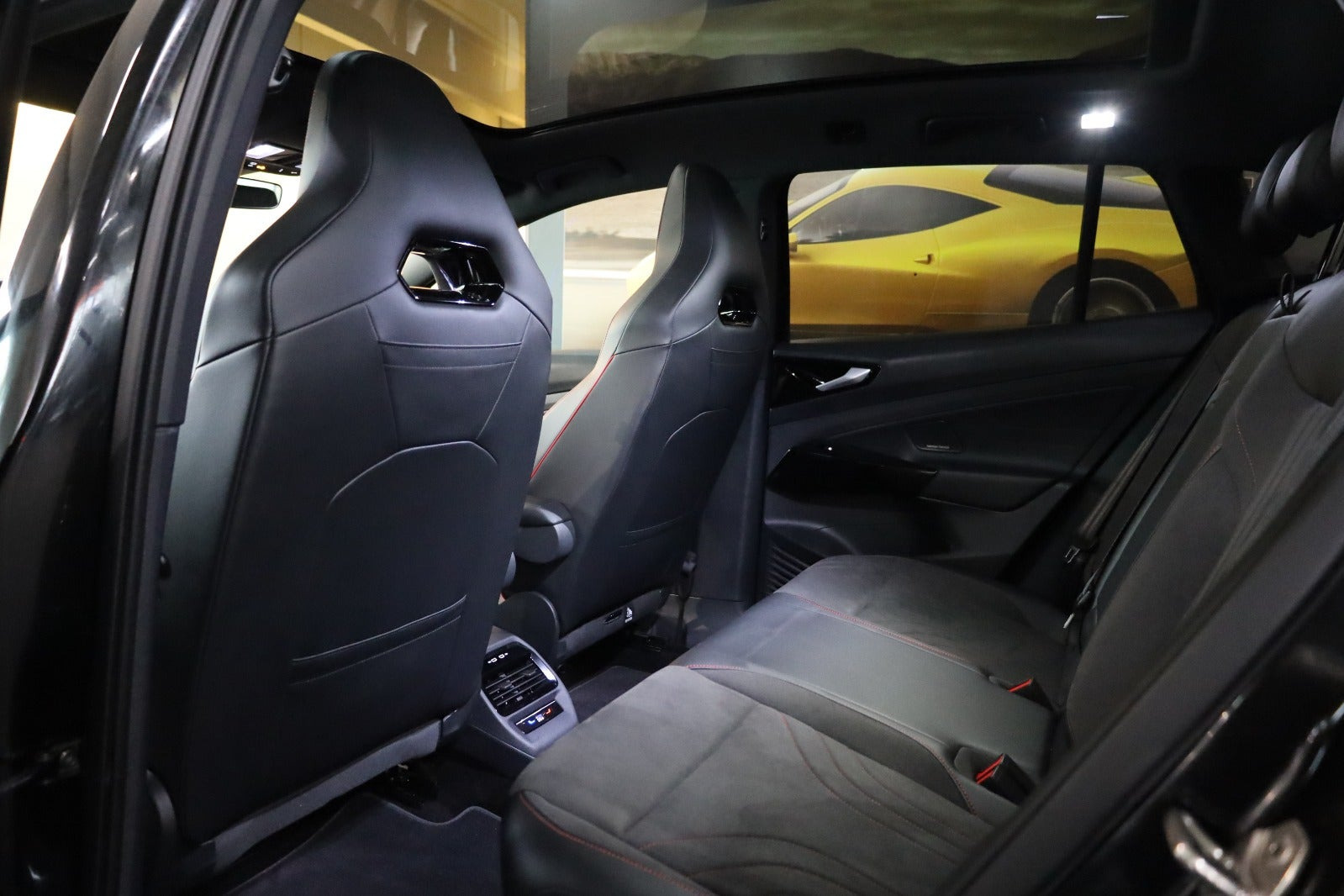 Sort VW ID.4 fra 2024