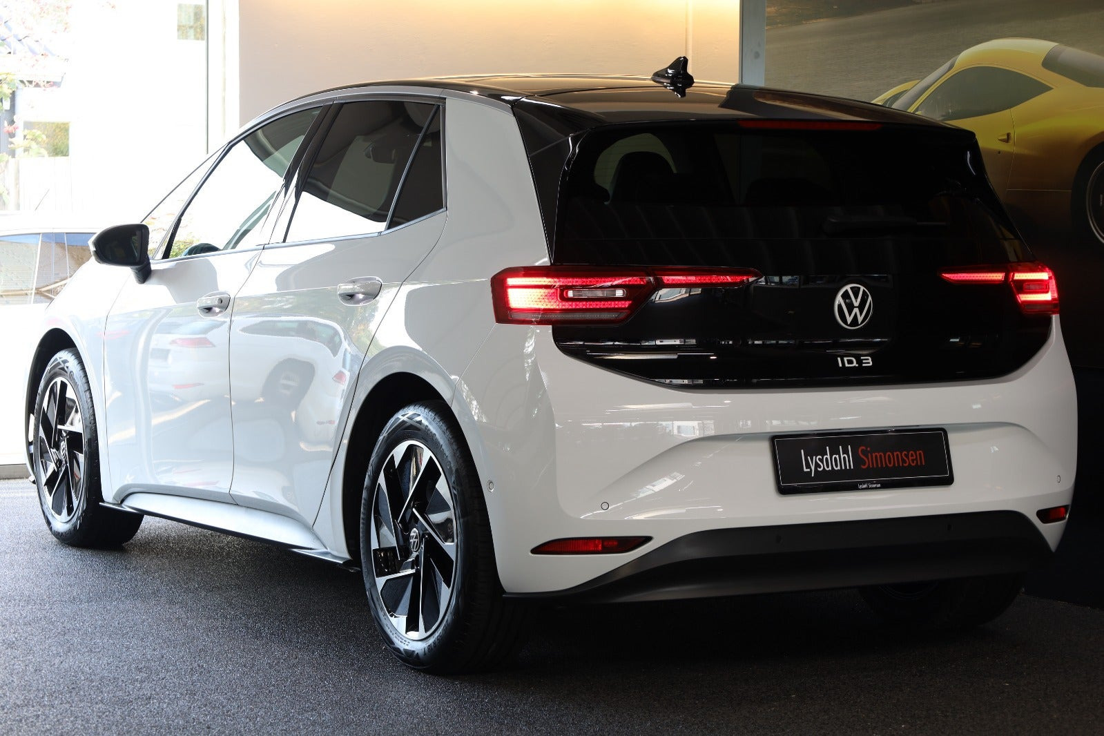 Hvid VW ID.3 fra 2024