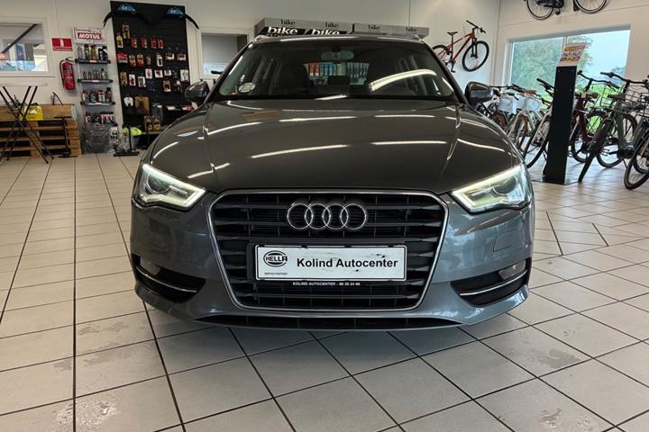 Grå Audi A3 fra 2014