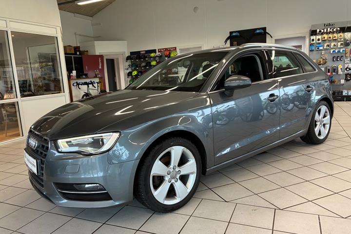 Grå Audi A3 fra 2014