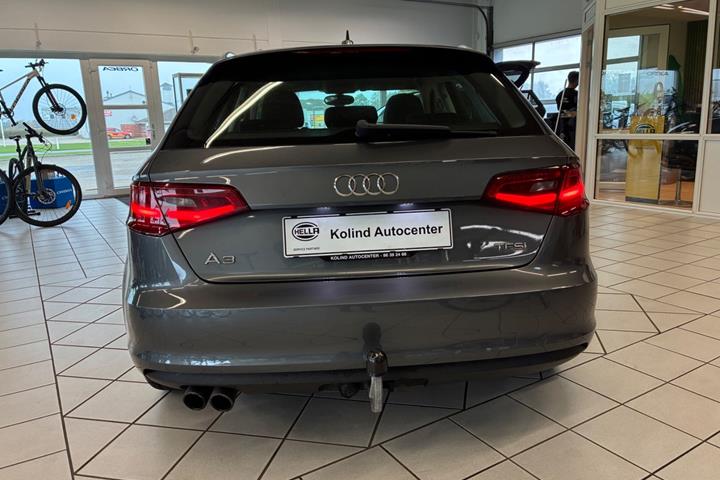 Grå Audi A3 fra 2014