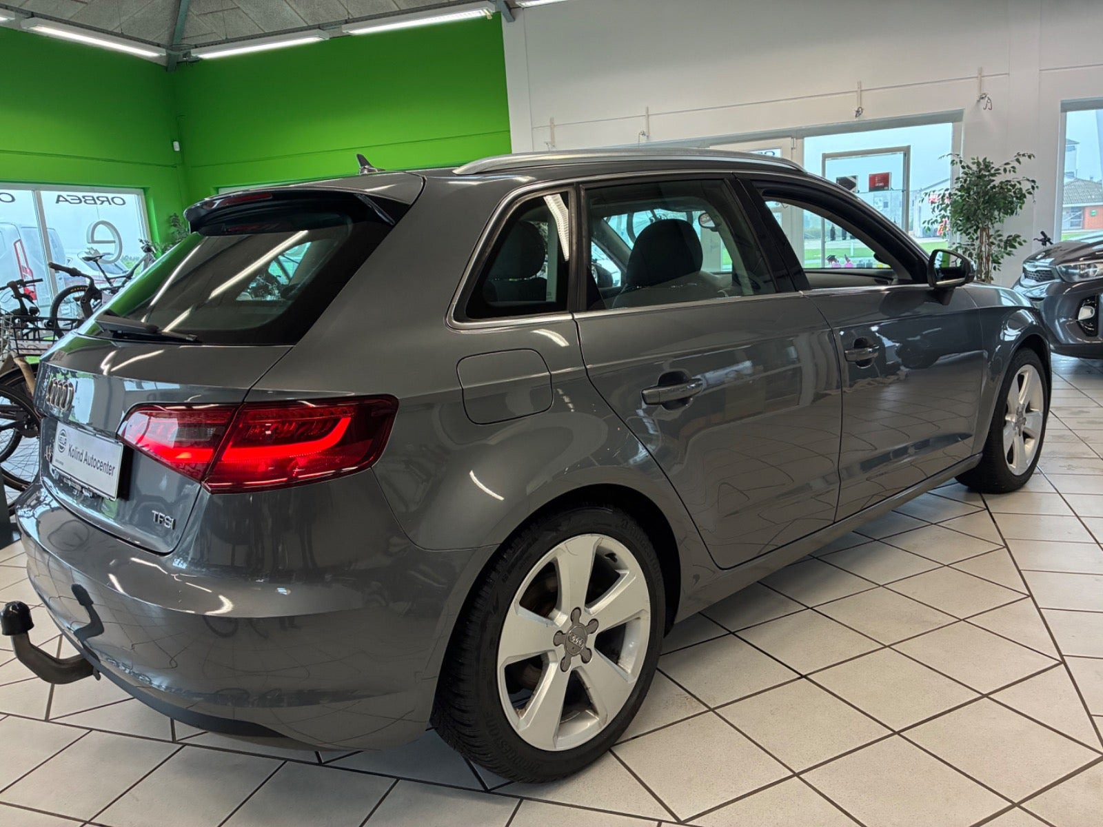 Grå Audi A3 fra 2014