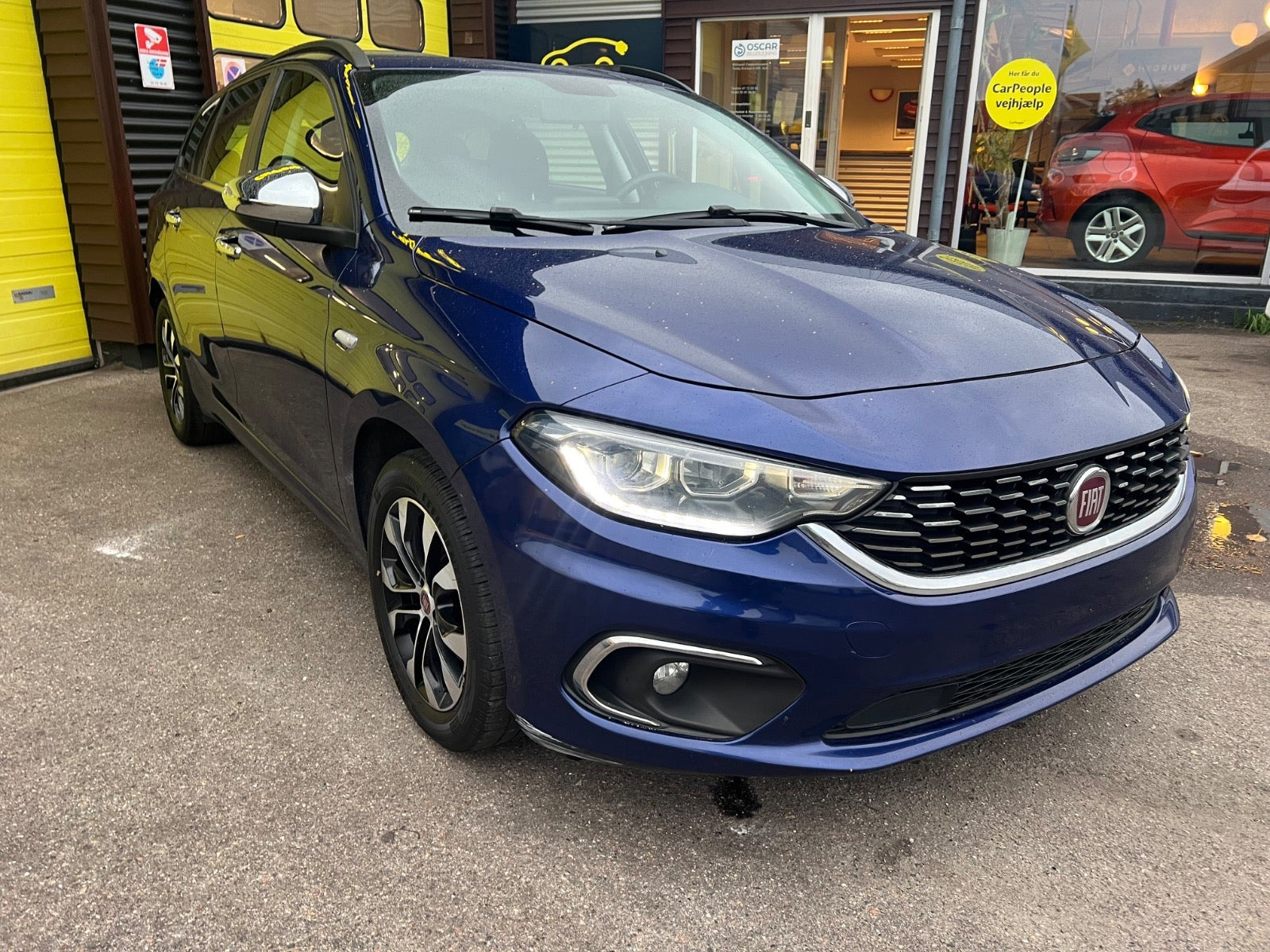 Blå Fiat Tipo fra 2019