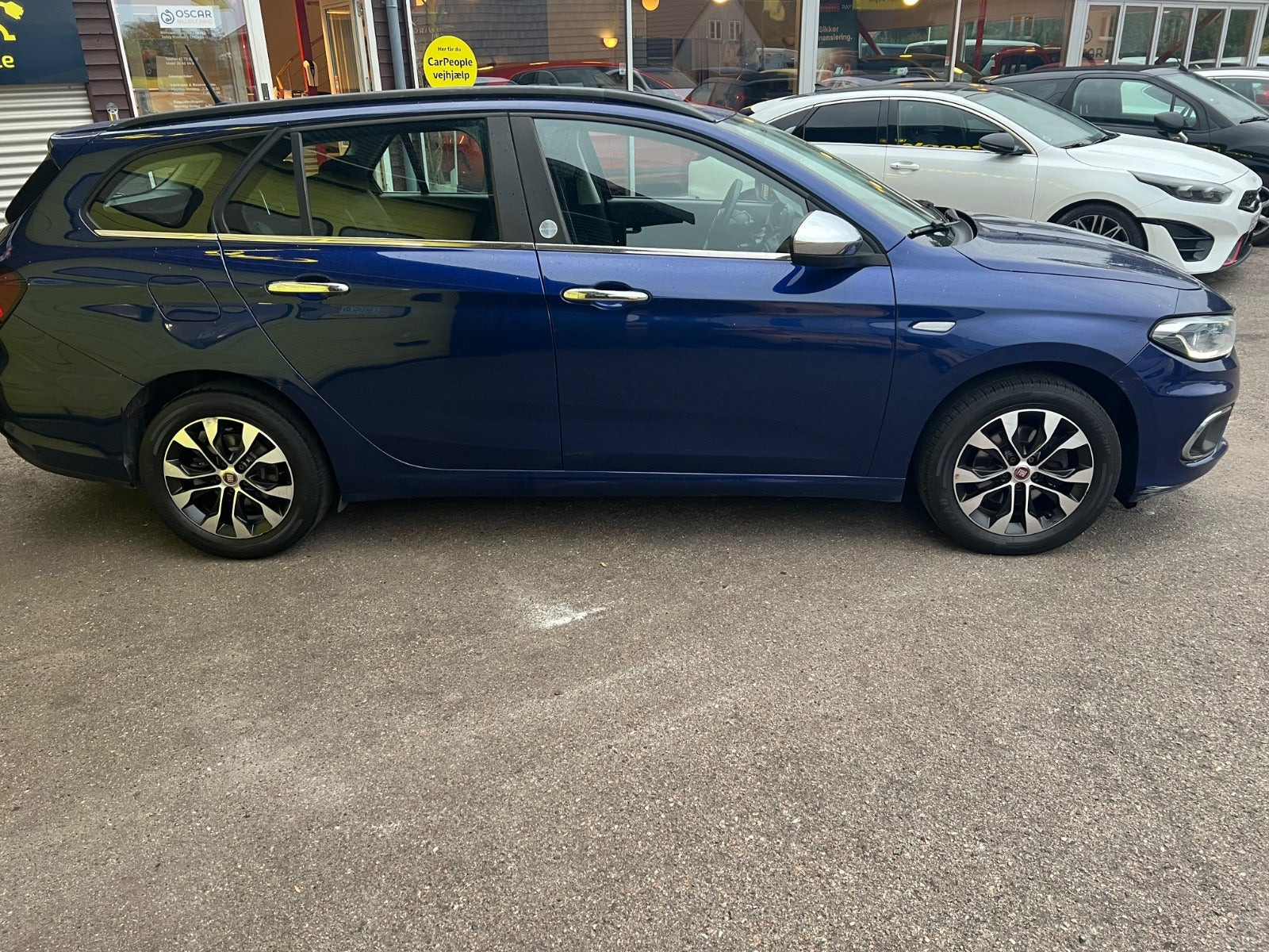 Blå Fiat Tipo fra 2019