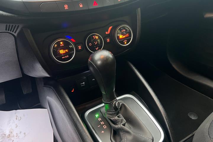 Blå Fiat Tipo fra 2019