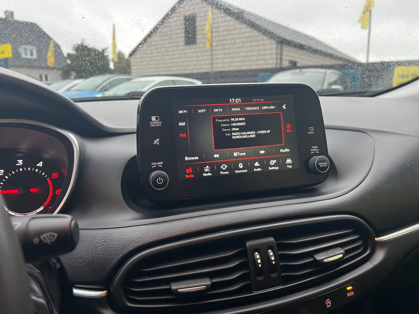 Blå Fiat Tipo fra 2019