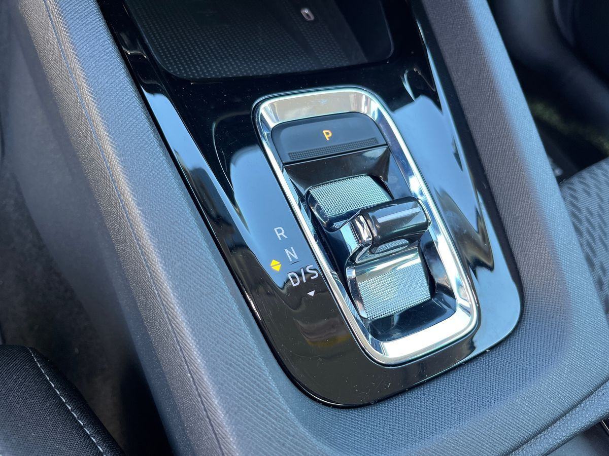 Grå Skoda Octavia fra 2020