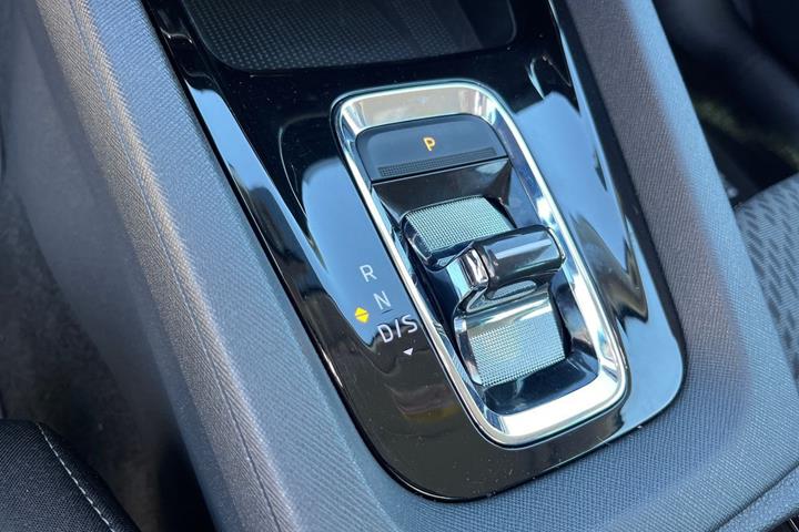 Grå Skoda Octavia fra 2020