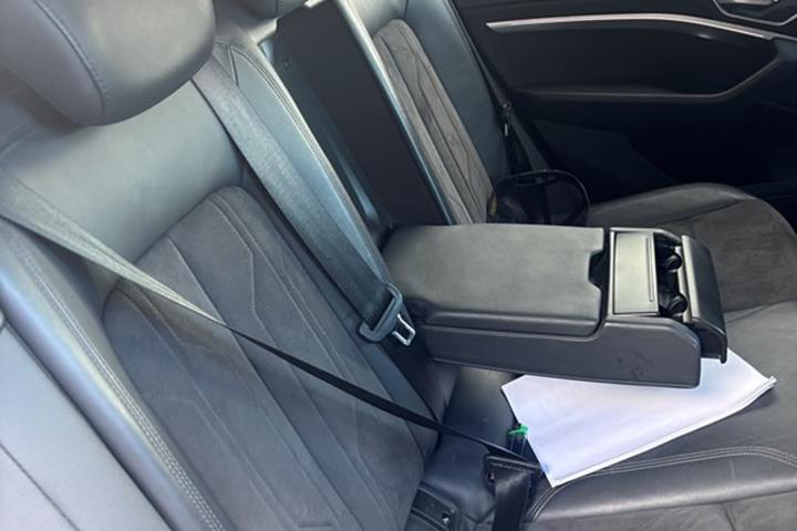 undefined Audi e-tron fra 2020