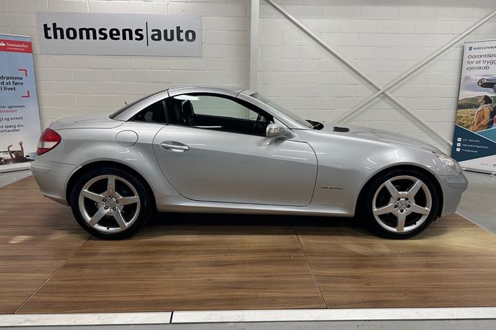 Sølv Mercedes SLK200 fra 2006