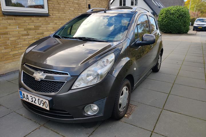 Brun Chevrolet Spark fra 2012
