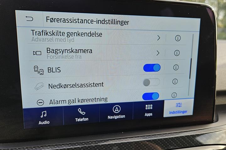 Orange Ford Kuga fra 2020