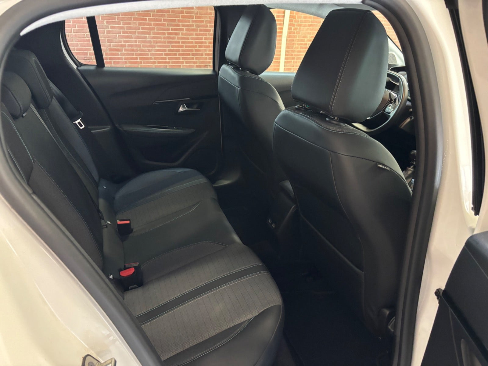 undefined Peugeot 208 fra 2022