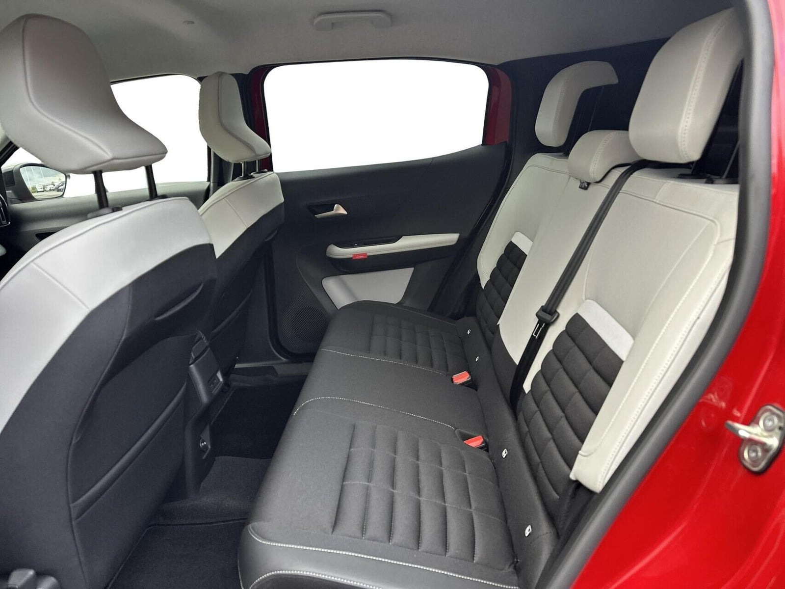 Rød Citroën e-C3 Aircross fra 2025