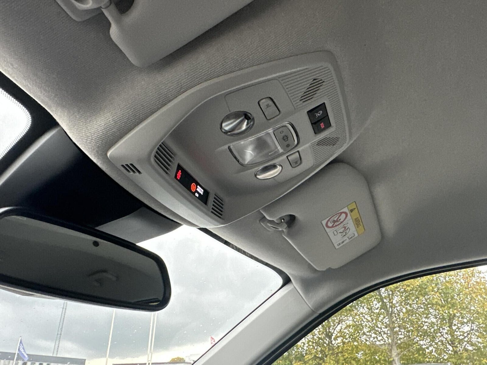 Rød Citroën e-C3 Aircross fra 2025